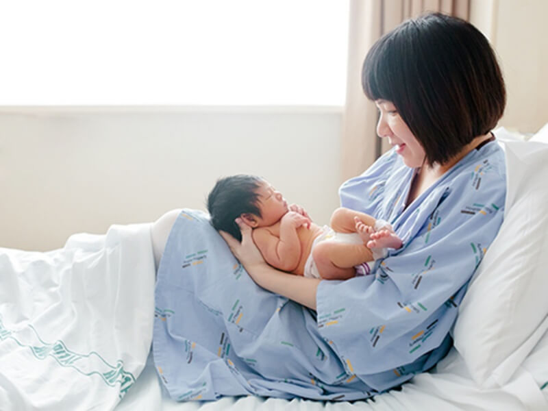 mo thay vo de 5 Chiêm bao mơ thấy vợ đẻ con gái